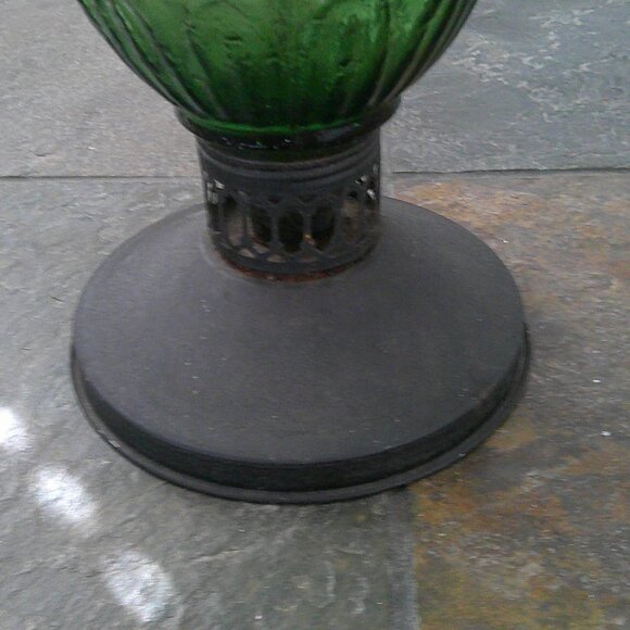 Vintage 10 inch Sail Boat Brand Emerald Oil Lamp, metal base with working wick - Picture 3 of 3